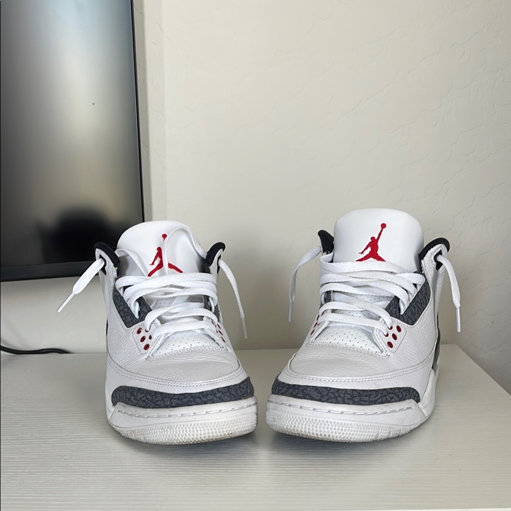 Pre-Loved Jordan 3s